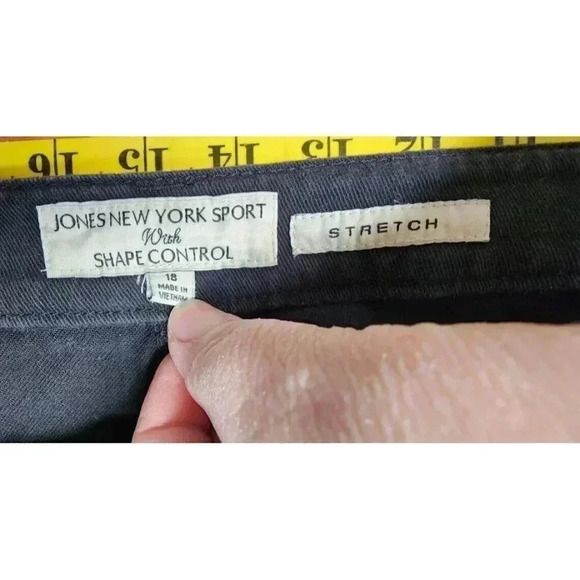 Jones New York Sport With Shape Control Black Jeans Plus Size 18 - Picture 6 of 6